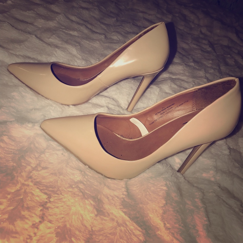 Little nude heels